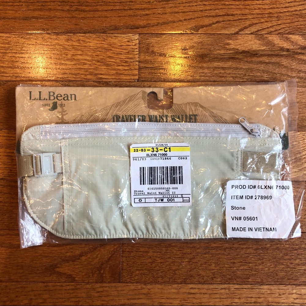 LL Bean Traveler Waist Wallet - NWT
